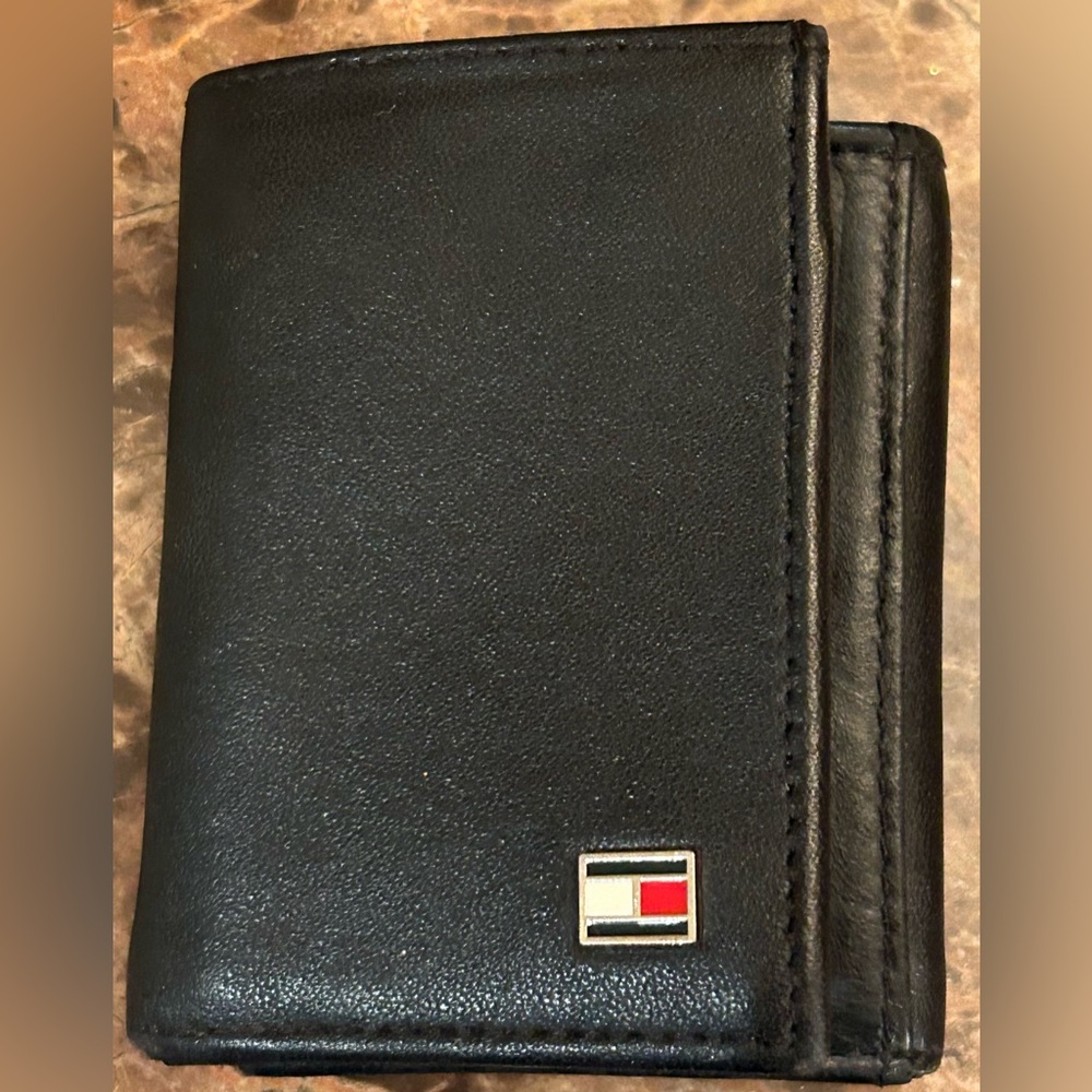 Tommy Hilfiger Black Leather Wallet
